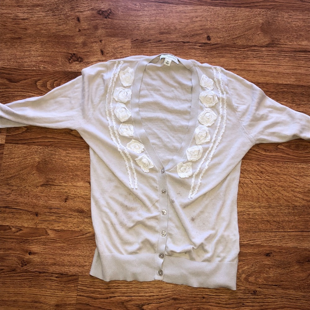 Low cut rose top